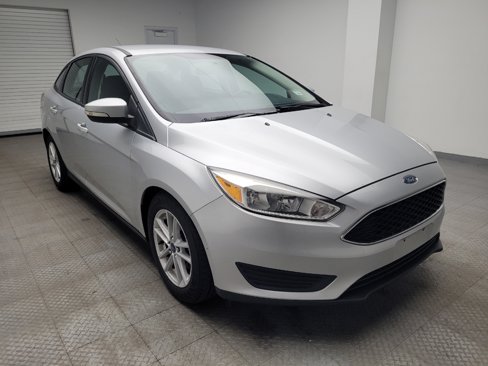 Used 2018 Ford Focus SE w/ Cold Weather Package image 13