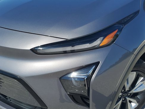 Used 2023 Chevrolet Bolt EUV LT w/ Convenience Package image 16