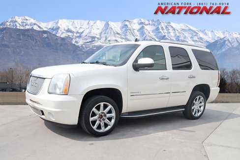 Used 2011 GMC Yukon Denali image 1