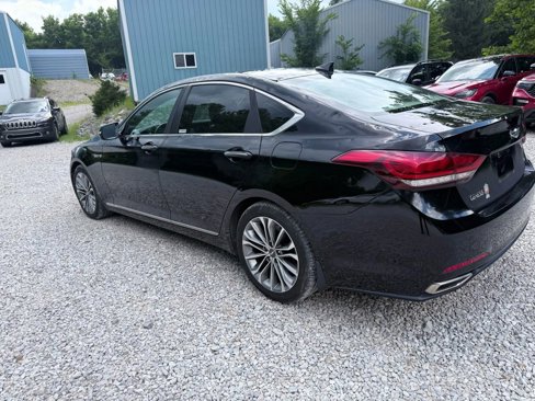 Used 2015 Hyundai Genesis 3.8 image 3