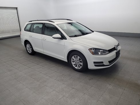 Used 2017 Volkswagen Golf S image 11