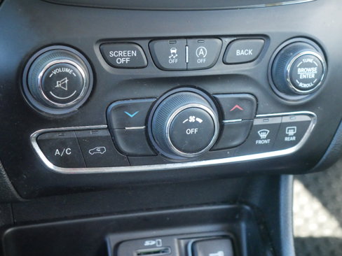 Used 2016 Jeep Cherokee Trailhawk w/ Trailer Tow Group image 14