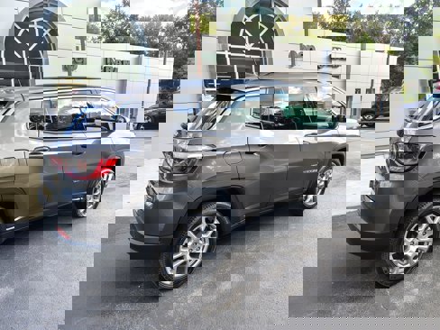 Certified 2022 Jeep Compass Latitude image 13