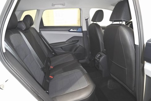 Certified 2024 Volkswagen Taos SE image 13