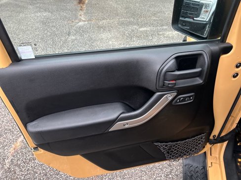 Used 2013 Jeep Wrangler Unlimited Sahara w/ Connectivity Group image 12