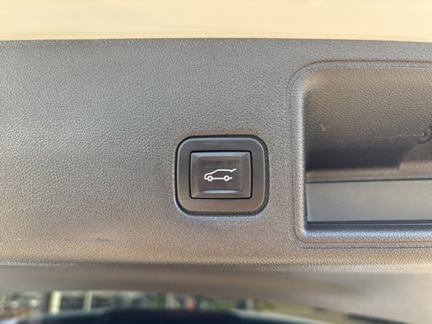 Used 2019 GMC Terrain SLT w/ Preferred Package image 14