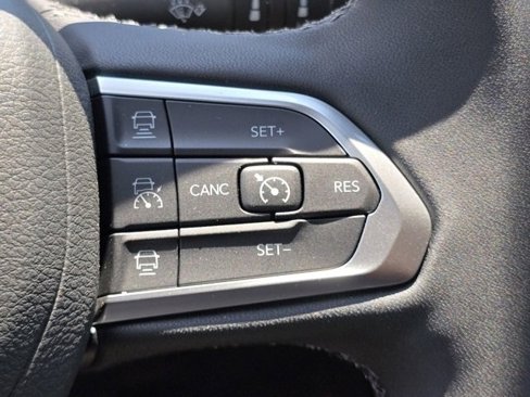 New 2025 Jeep Compass Limited image 14