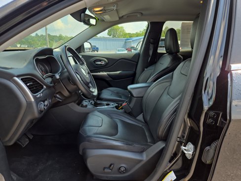Used 2019 Jeep Cherokee Limited image 12