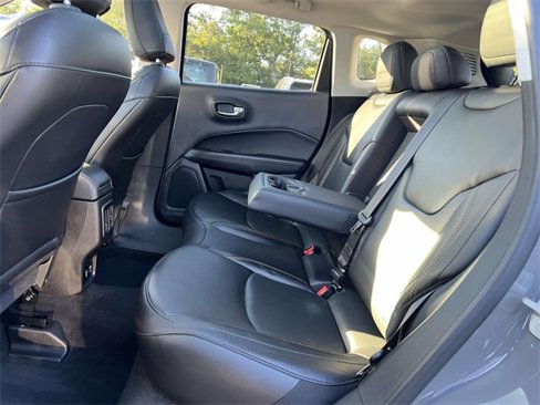 Used 2019 Jeep Compass Limited image 12