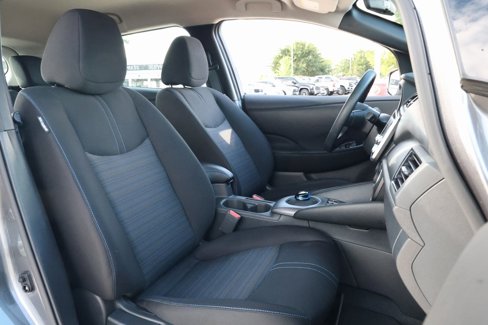 Used 2024 Nissan Leaf S image 29