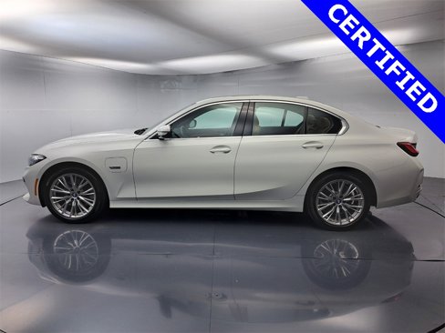 Certified 2023 BMW 330e w/ Driving Assistance Package image 6