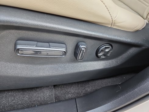 Used 2018 Honda CR-V Touring image 13
