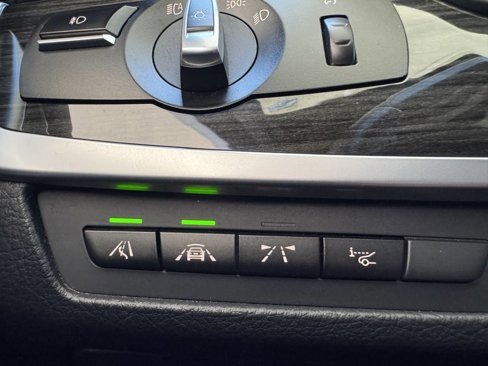 Used 2016 BMW 550i Sedan image 29