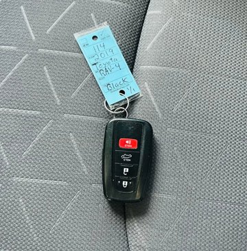 Used 2019 Toyota RAV4 XLE w/ Convenience Package image 27