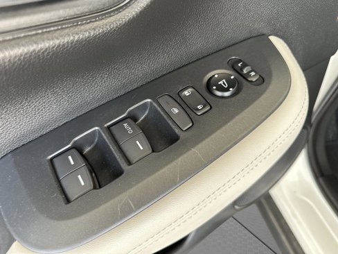 Certified 2023 Honda HR-V LX image 6
