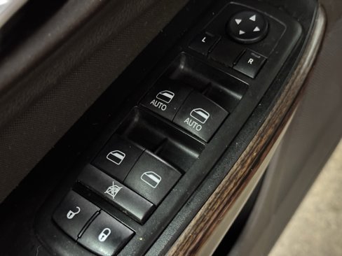 Used 2014 Jeep Cherokee Latitude image 25
