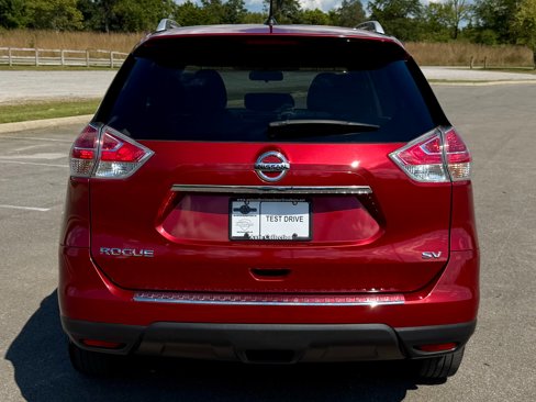 Used 2016 Nissan Rogue SV image 5