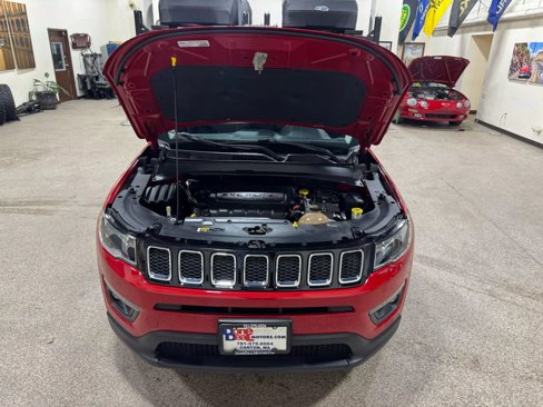 Used 2018 Jeep Compass Latitude w/ Cold Weather Group image 60