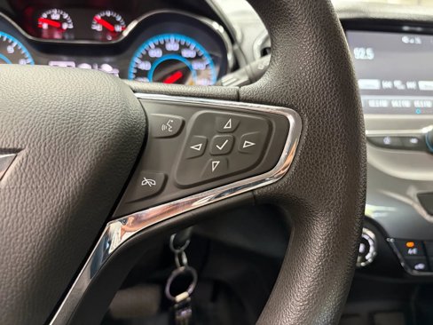 Used 2017 Chevrolet Cruze LT image 33