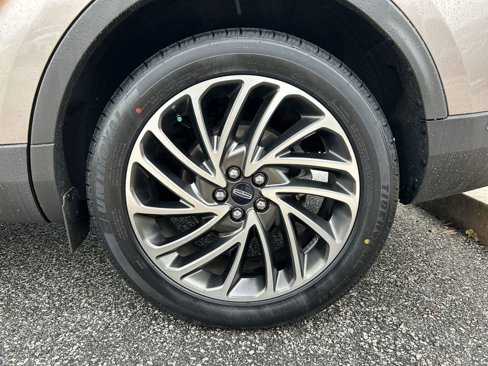 Used 2020 Lincoln Nautilus Reserve image 52