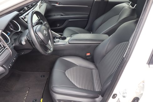 Used 2018 Toyota Camry SE image 16