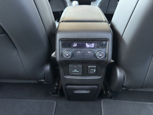 Used 2019 GMC Acadia SLT image 22