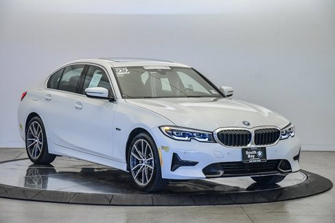 Certified 2022 BMW 330e w/ Premium Package image 5