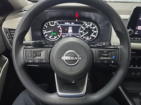 Used 2023 Nissan Rogue SV image 18
