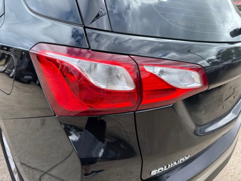 Used 2018 Chevrolet Equinox LS image 11