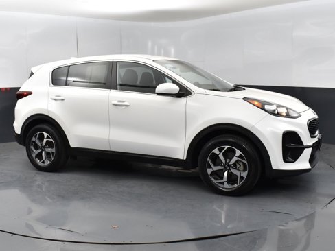 Used 2022 Kia Sportage LX image 2