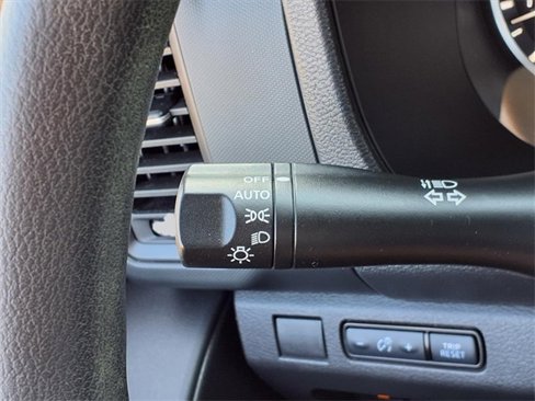 Used 2024 Nissan Frontier S w/ Technology Package image 18