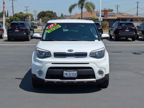 Used 2019 Kia Soul + image 3