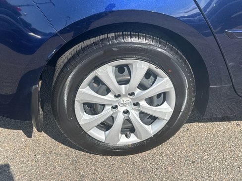 Used 2022 Toyota Corolla LE image 37