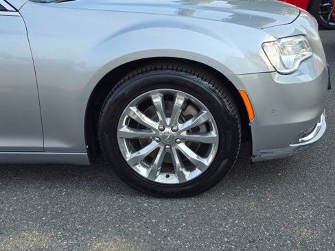 Used 2017 Chrysler 300 C w/ Safetytec Plus Group image 2
