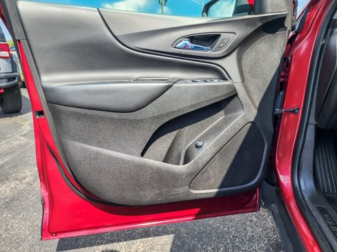 Used 2018 Chevrolet Equinox LT image 16