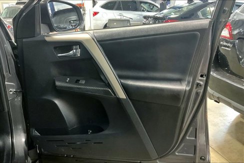 Used 2015 Toyota RAV4 Limited image 24