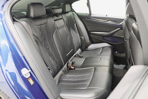 Used 2019 BMW M550i xDrive w/ Premium Package image 24
