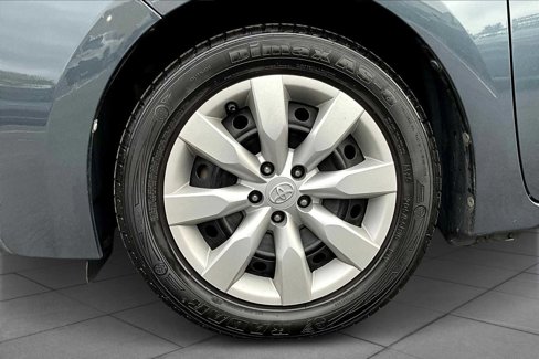 Used 2016 Toyota Corolla LE image 9