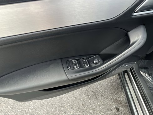 Used 2018 Audi Q3 2.0T Premium Plus w/ Premium Plus Package image 15