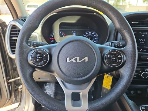 Used 2022 Kia Soul LX w/ Technology Package image 21