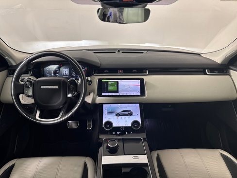 Used 2018 Land Rover Range Rover Velar R-Dynamic SE image 17
