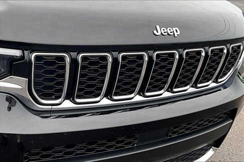 Used 2021 Jeep Grand Cherokee L Limited image 30