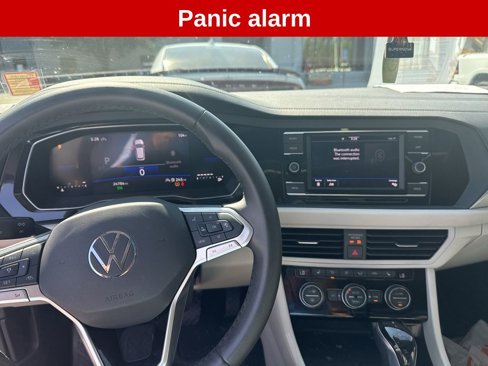 Used 2024 Volkswagen Jetta SE w/ Panoramic Sunroof Package image 14