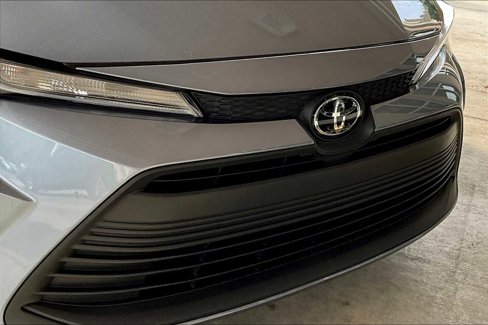 Used 2024 Toyota Corolla LE image 28