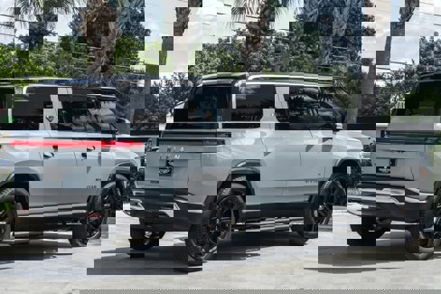 Used 2024 Rivian R1S Adventure image 8