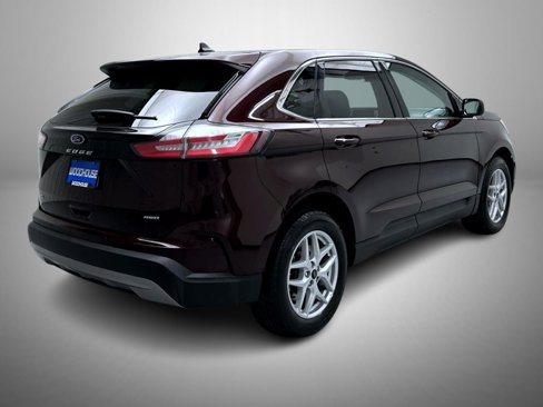 Used 2024 Ford Edge SEL image 5