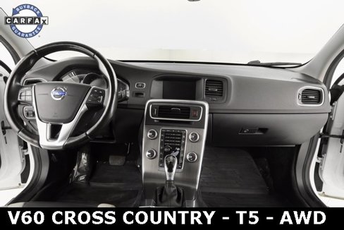 Used 2016 Volvo V60 T5 Cross Country w/ Climate Package image 10