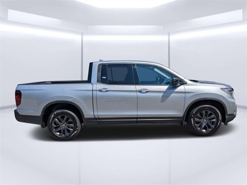 Used 2022 Honda Ridgeline Sport image 2