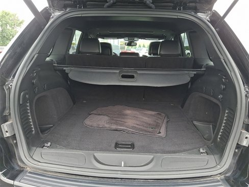 Used 2019 Jeep Grand Cherokee Altitude image 28