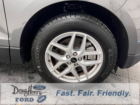 Used 2023 Ford Edge SEL image 17